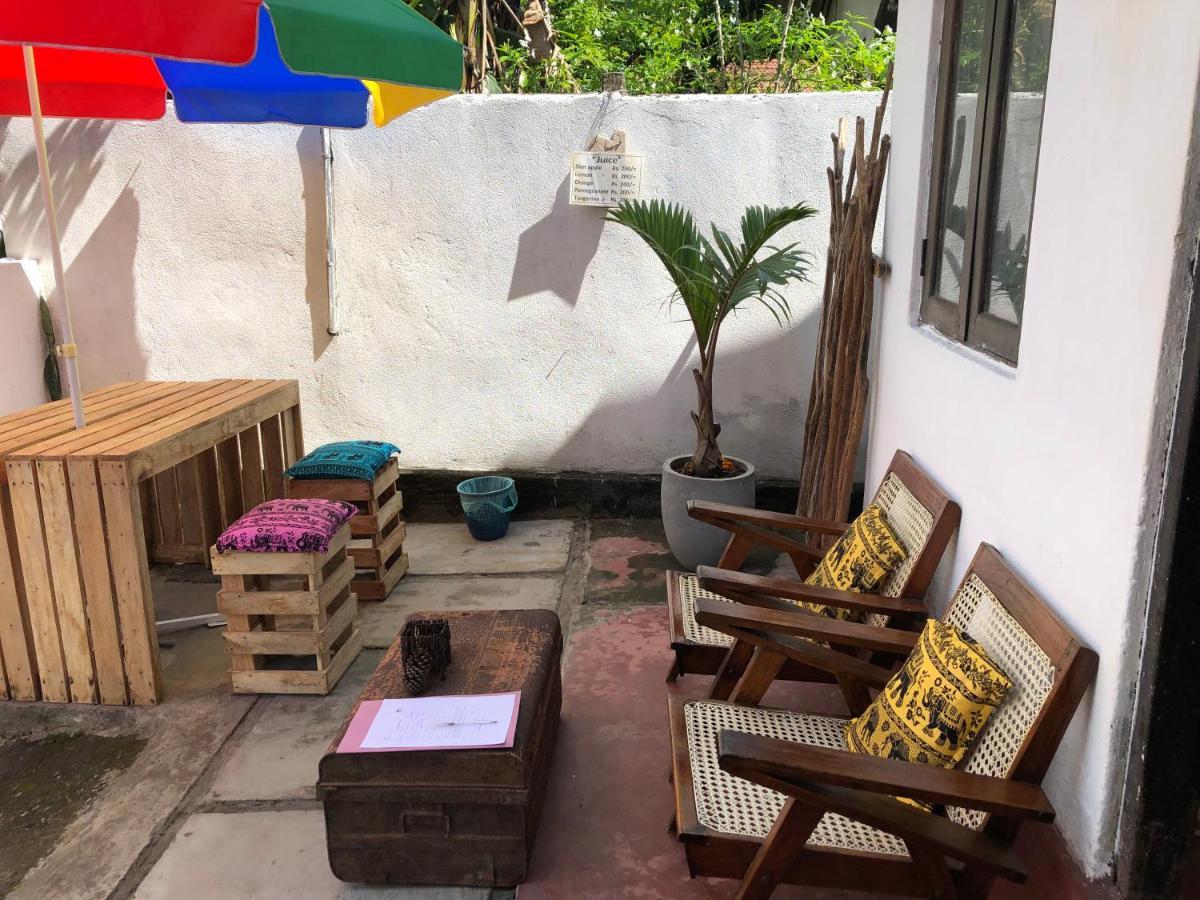 Haus 35 Bed and Breakfast Weligama Exteriör bild