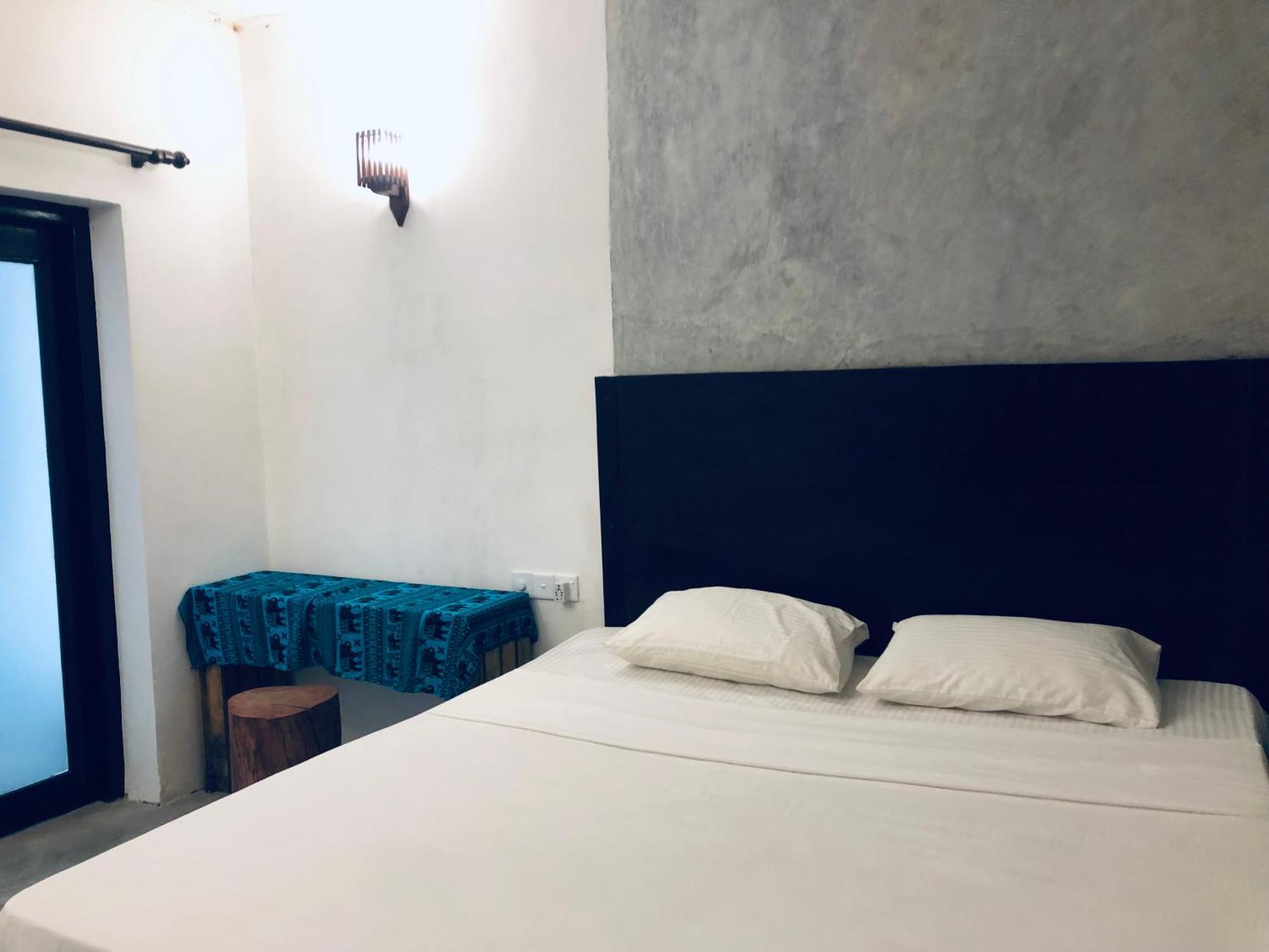 Haus 35 Bed and Breakfast Weligama Exteriör bild