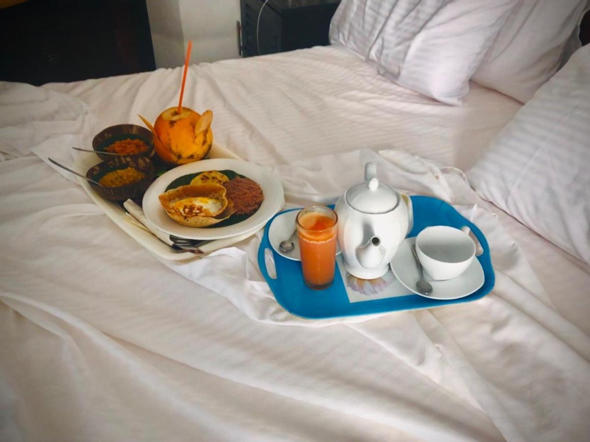 Haus 35 Bed and Breakfast Weligama Exteriör bild